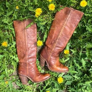 SOLD‼️ RARE VINTAGE Frye Boots
